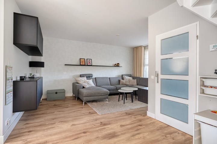 Tussenwoning te koop: De Coubertinlaan 77, Waalwijk