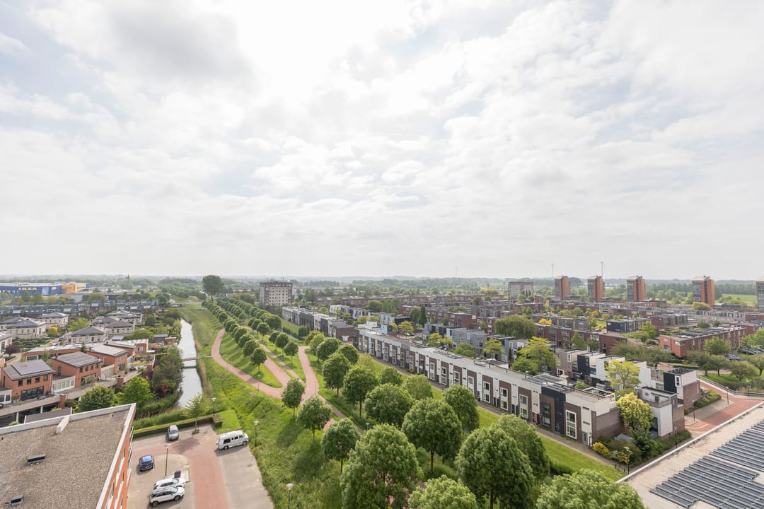 Foto 43 van Middeldijkerplein 284