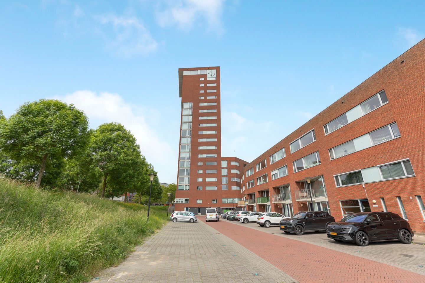 Foto 49 van Middeldijkerplein 284
