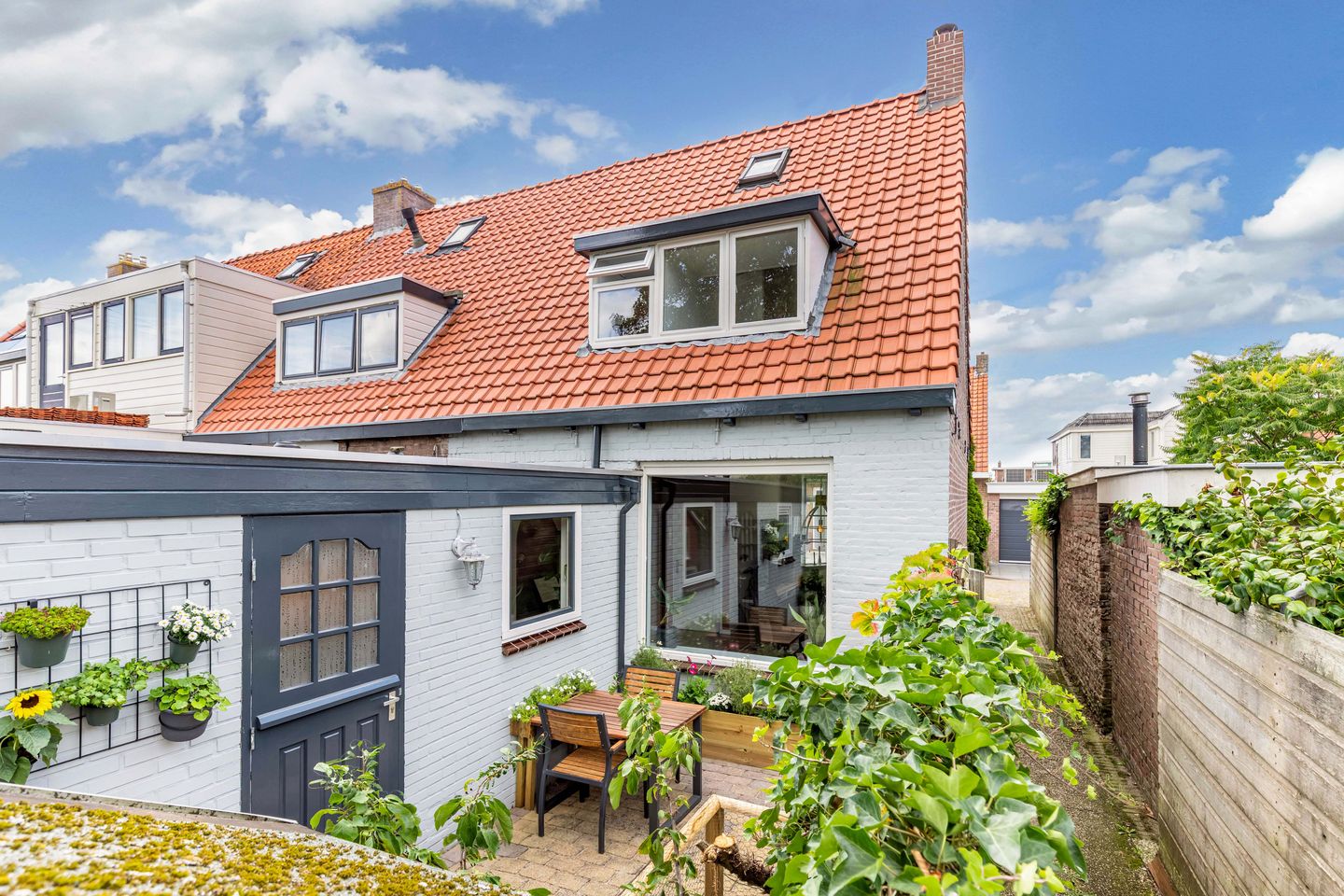 Foto 4 van van Ostadestraat 1