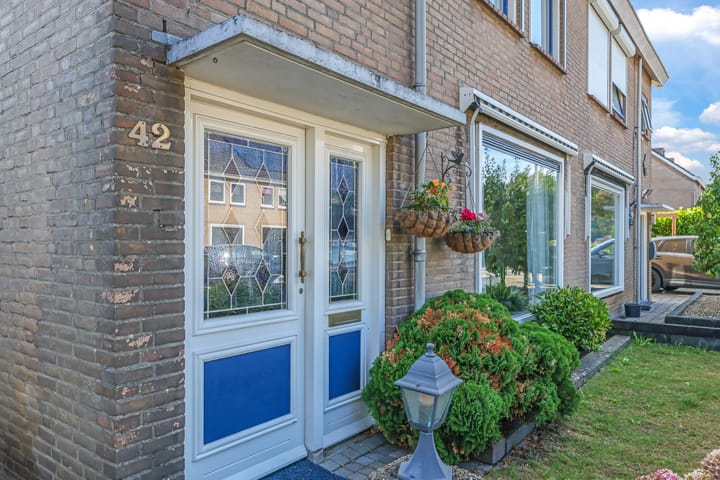 Twee-onder-één-kap te koop: Hendrik Braamstraat 42, Gendt
