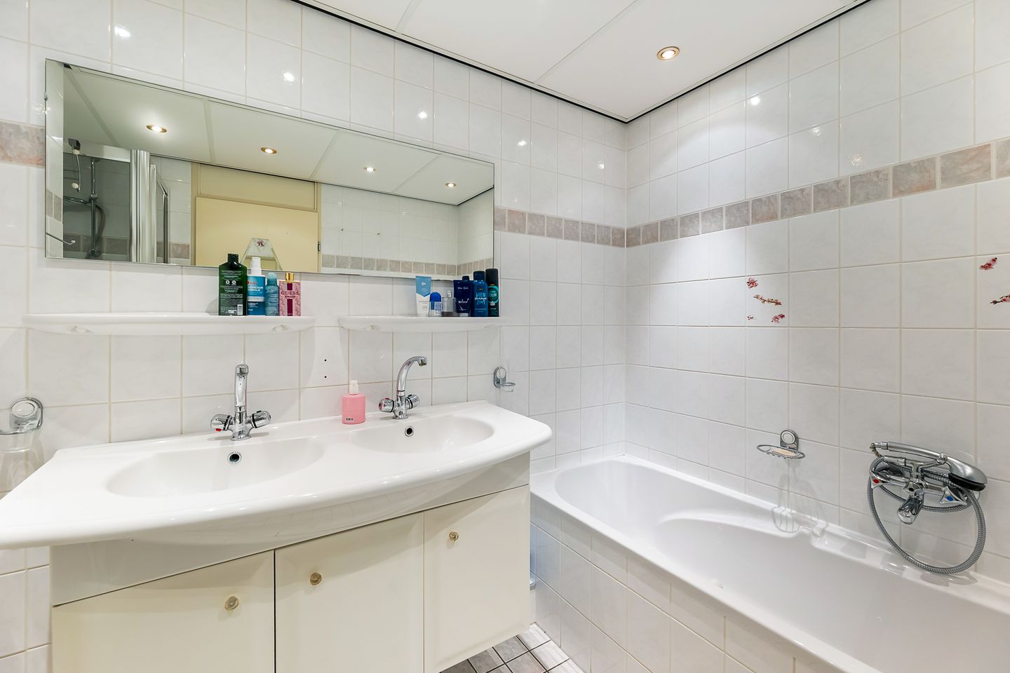 Photo 25 of Wilgenstraat 132