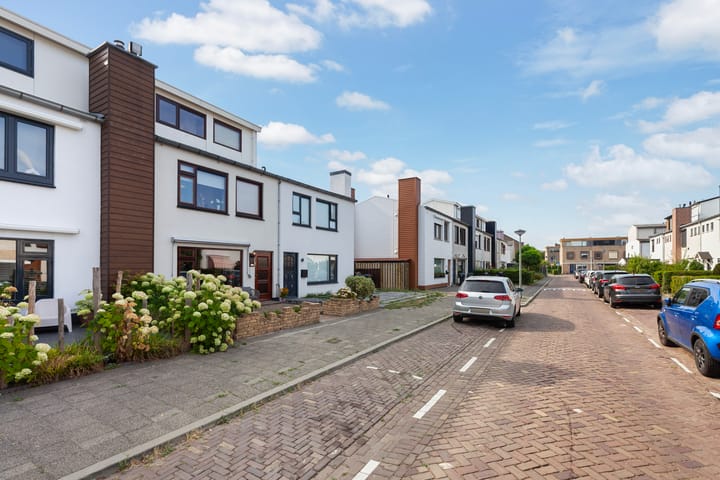 Tussenwoning te koop: Ternatestraat 16, Vlaardingen