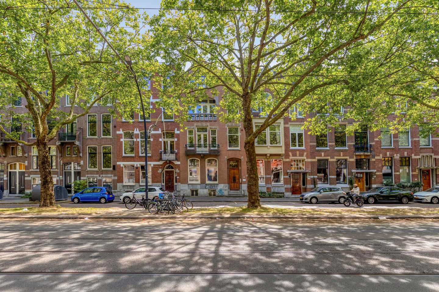 View photo 1 of Mathenesserlaan 326