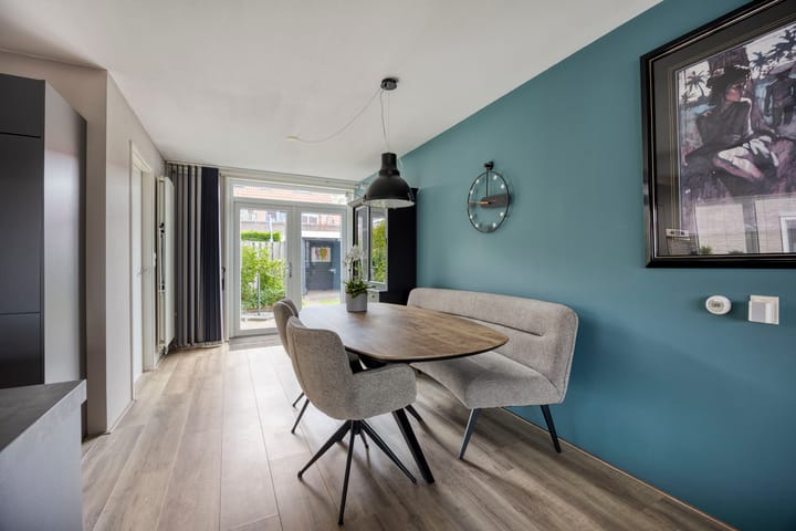 Tussenwoning te koop: Wakerdijk 69, Purmerend