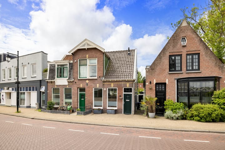 Hoekwoning te koop: Westzijde 149, Zaandam