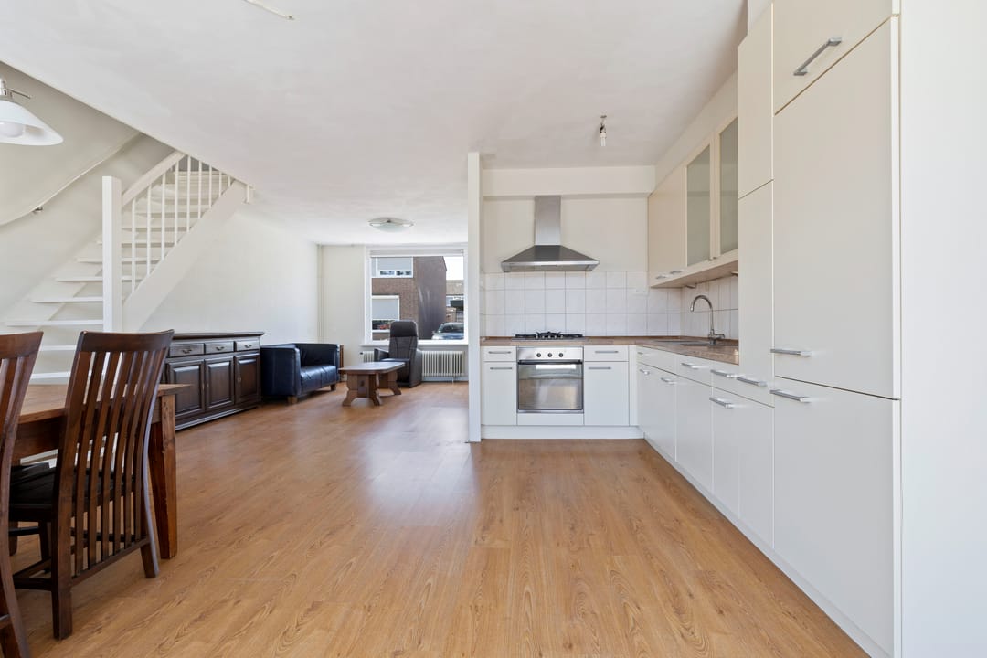 Photo 16 of Corneillestraat 7