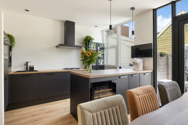 Hoekwoning te koop: Westzijde 149, Zaandam