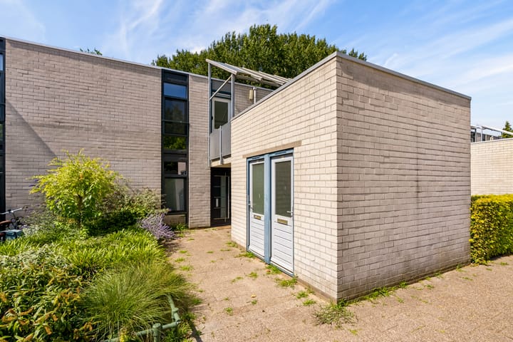 Appartement te koop: Eemplein 27, Almere