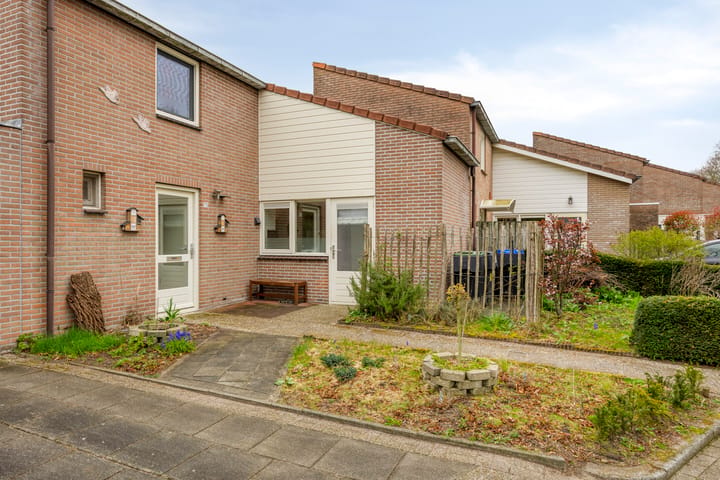 Tussenwoning te koop: de Kampen 75, Meppel