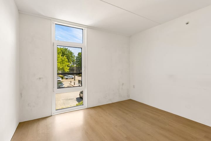 Appartement te koop: Eemplein 27, Almere
