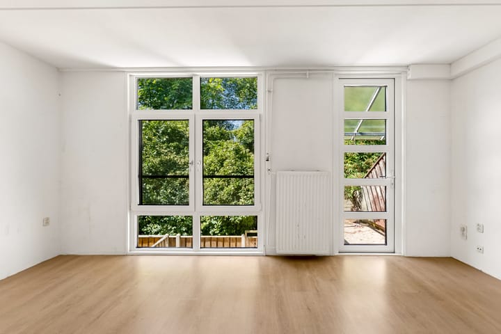 Appartement te koop: Eemplein 27, Almere
