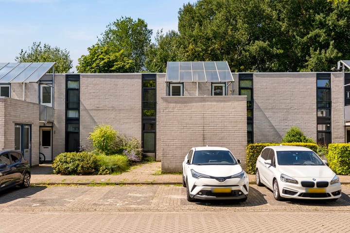 Appartement te koop: Eemplein 27, Almere