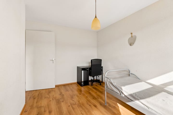 Tussenwoning te koop: Hendrik Marsmanstraat 146, Almere
