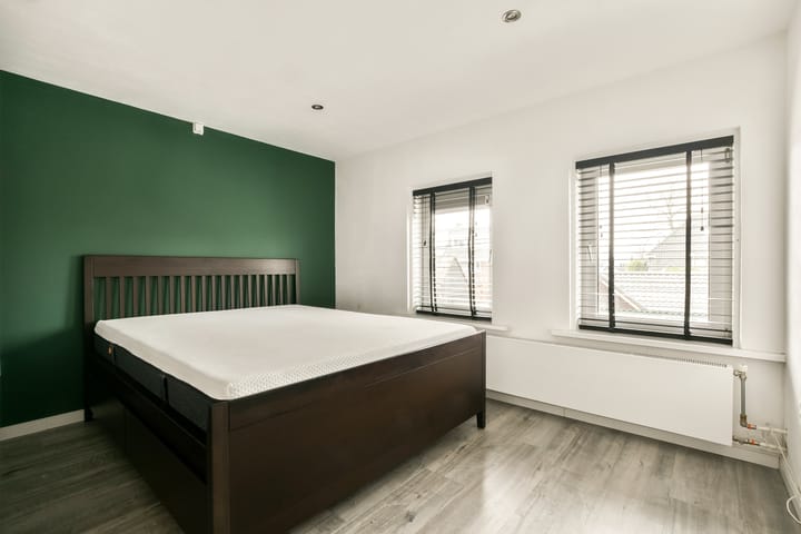 Tussenwoning te huur: Trompstraat 78, Huizen