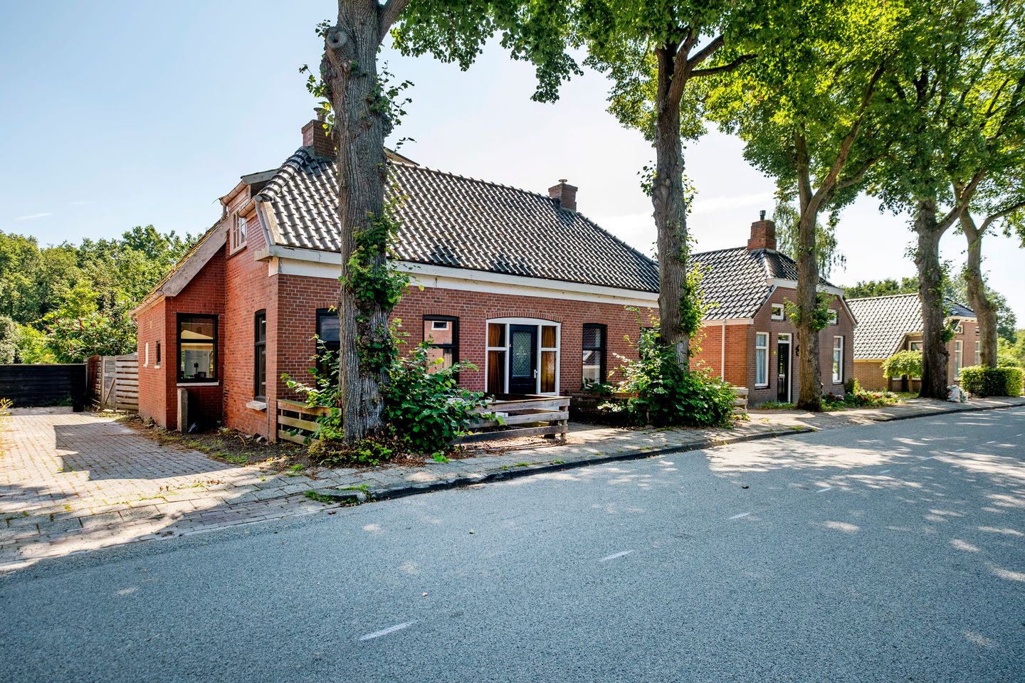 Photo 50 of Uiterburen 36