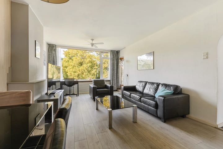 Appartement te koop: Maarten Lutherweg 111, Amstelveen