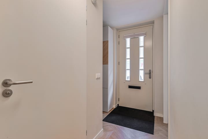 Tussenwoning te koop: Molenpad 7, Leidschendam