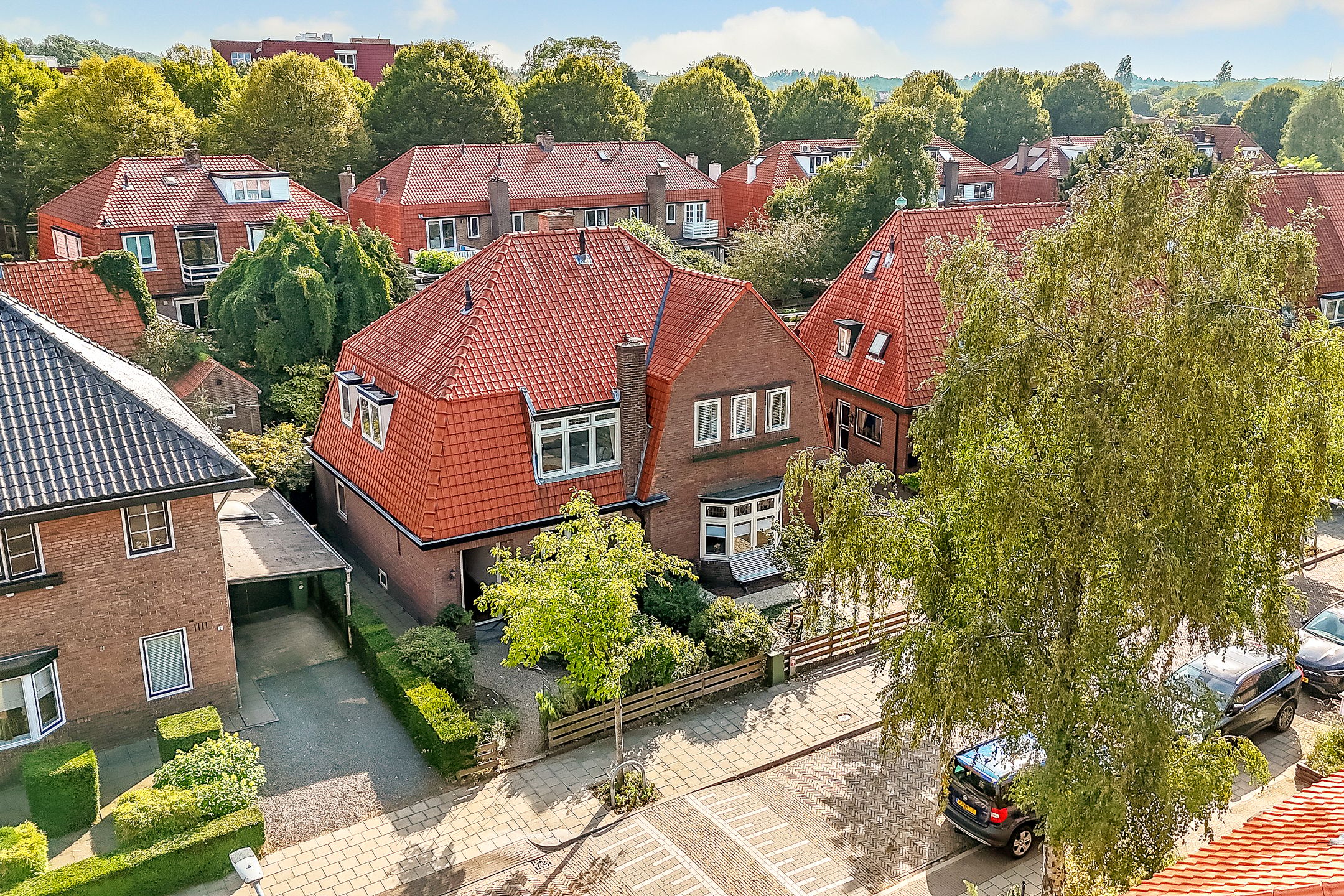 Photo 36 of Hugo de Grootstraat 9