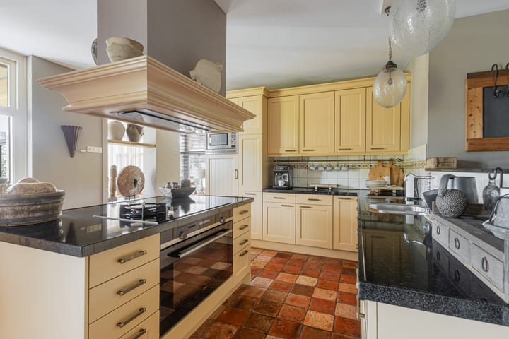 Vrijstaande woning te koop: Westeinde 76, Berkenwoude
