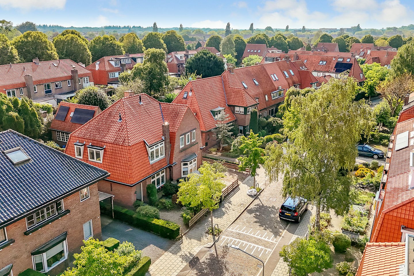 Photo 35 of Hugo de Grootstraat 9