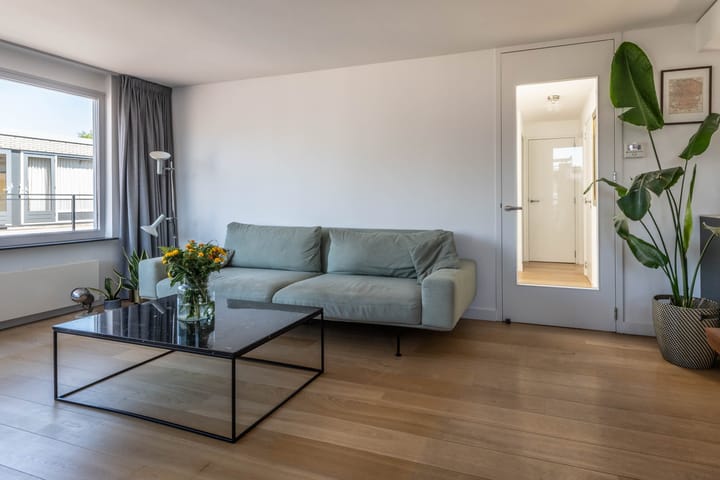 Appartement te koop: Douwes Dekkerstraat 27, Amsterdam