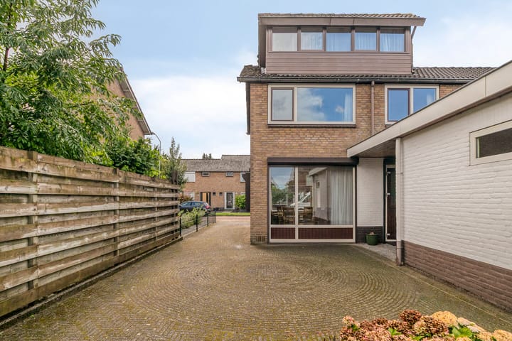 Hoekwoning te koop: Ruijgenbosweg 35, Eerbeek