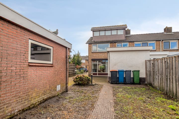 Hoekwoning te koop: Ruijgenbosweg 35, Eerbeek