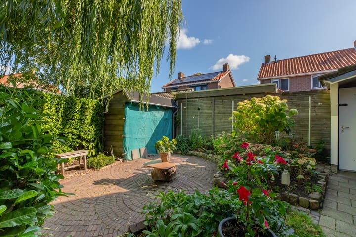 Photo 2 of Pauwhoekstraat 1