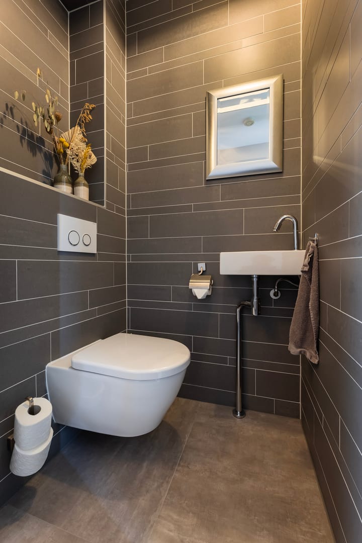 Hoekwoning te koop: Karel Appelstraat 2, Hengelo