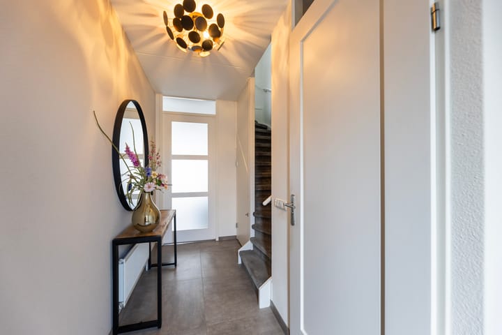 Hoekwoning te koop: Karel Appelstraat 2, Hengelo