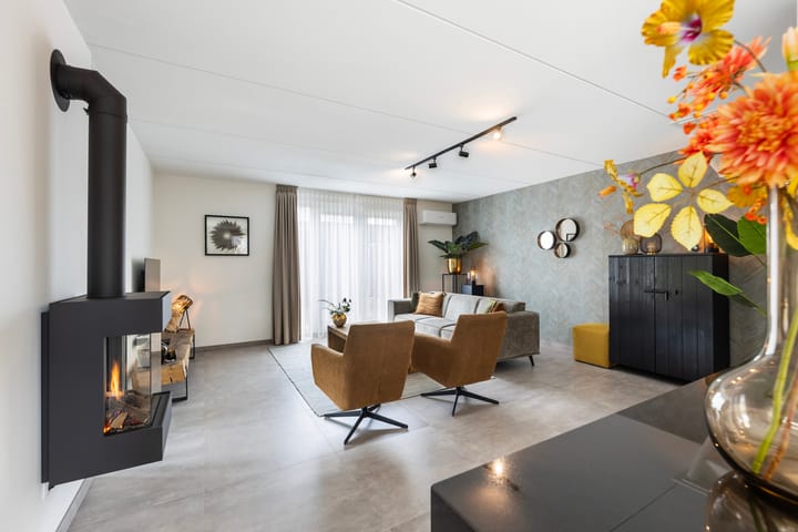 Hoekwoning te koop: Karel Appelstraat 2, Hengelo