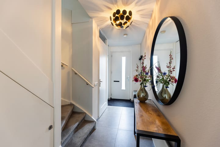 Hoekwoning te koop: Karel Appelstraat 2, Hengelo