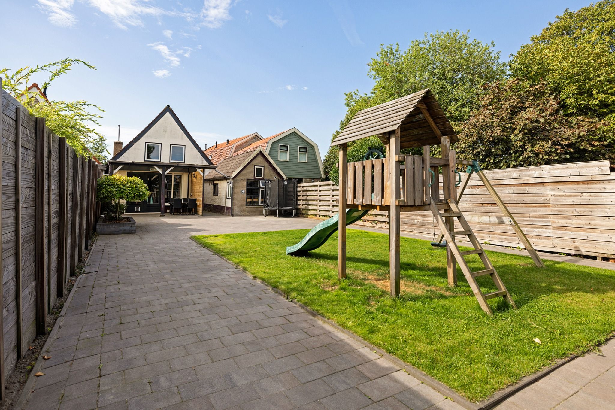 Photo 36 of Meyerweg 103