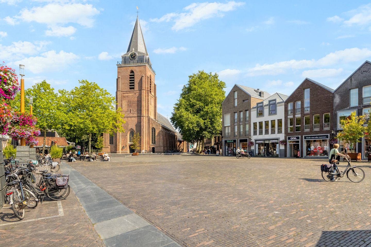 Photo 40 of Hogewoerd 1-H