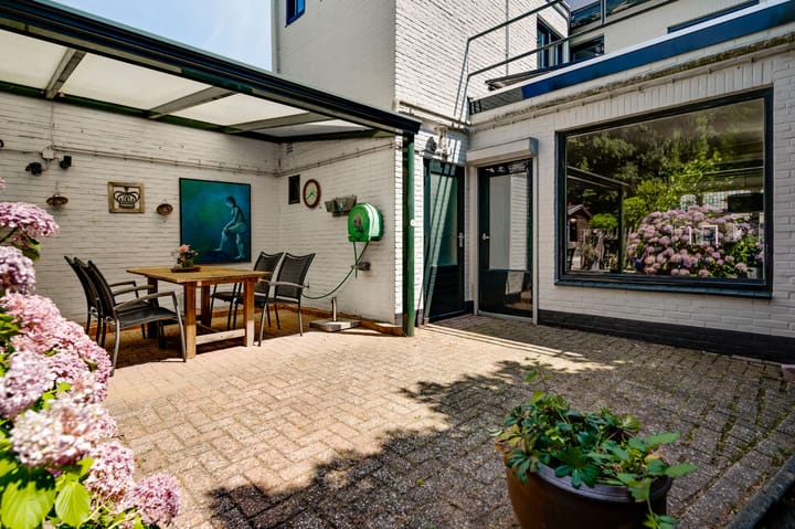 Twee-onder-één-kap te koop: Broekhin Zuid 65, Roermond