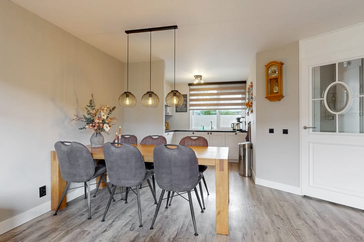Tussenwoning te koop: Lodewijk van Deysselhove 18, Nieuwegein