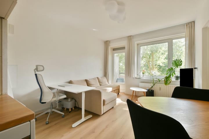 Studio te koop: Van Nijenrodeweg 697, Amsterdam
