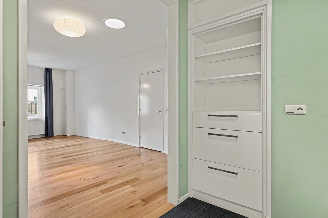 Photo 11 of Halterstraat 10-E
