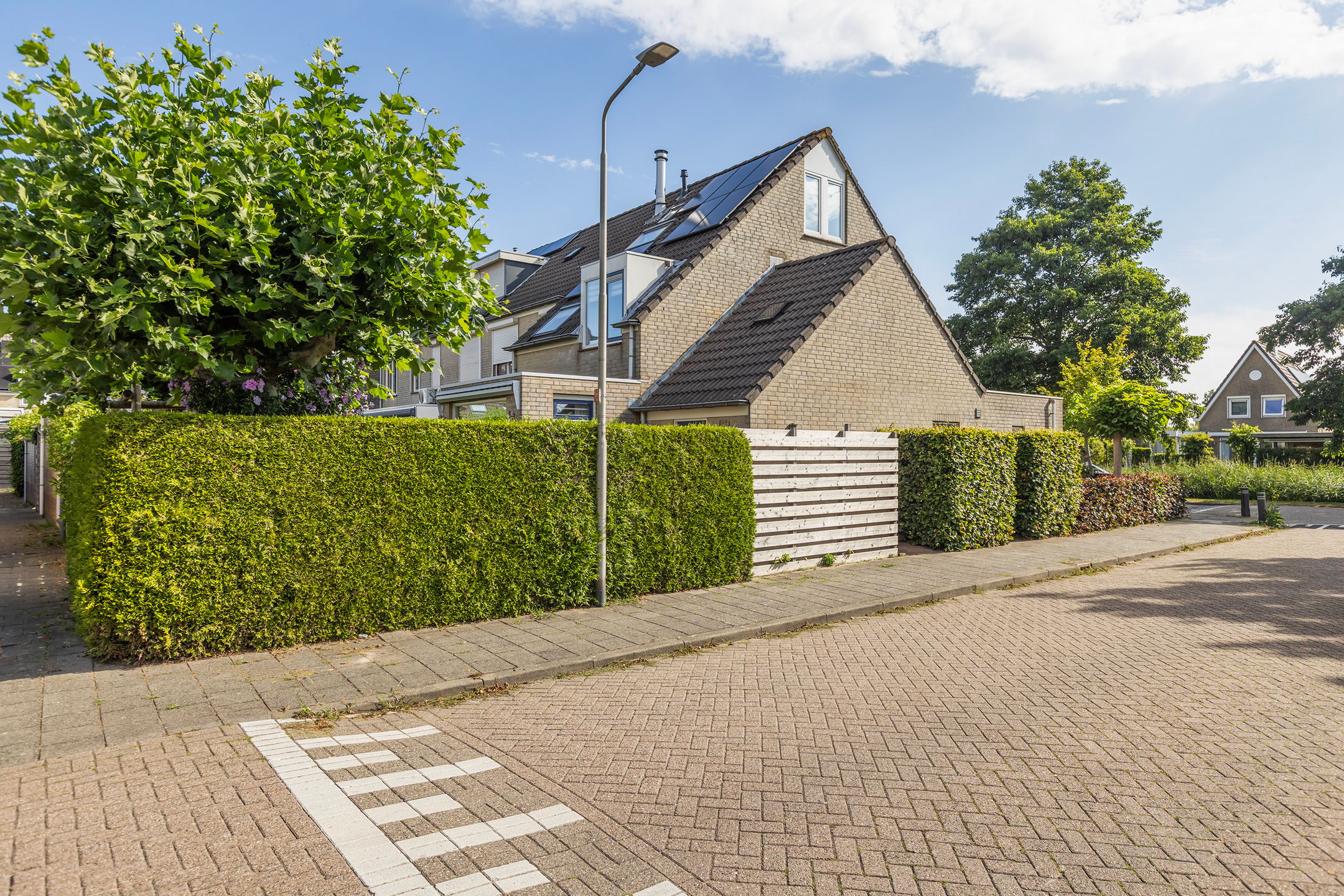 Foto 42 van Burg. Korstanjestraat 23