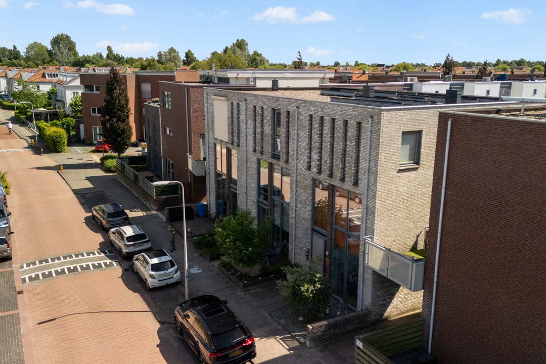 Photo 7 of Vroonhoevelaan 11
