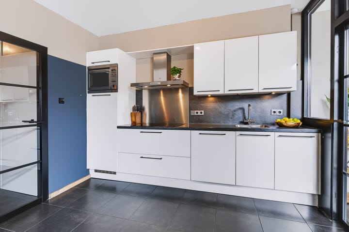Hoekwoning te koop: Van Hallstraat 28, Nunspeet