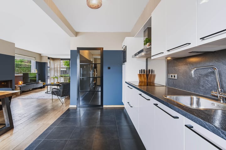 Hoekwoning te koop: Van Hallstraat 28, Nunspeet