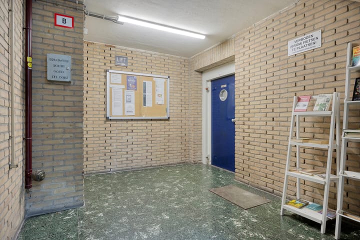 Photo 3 of Postelse Hoeflaan 81-A