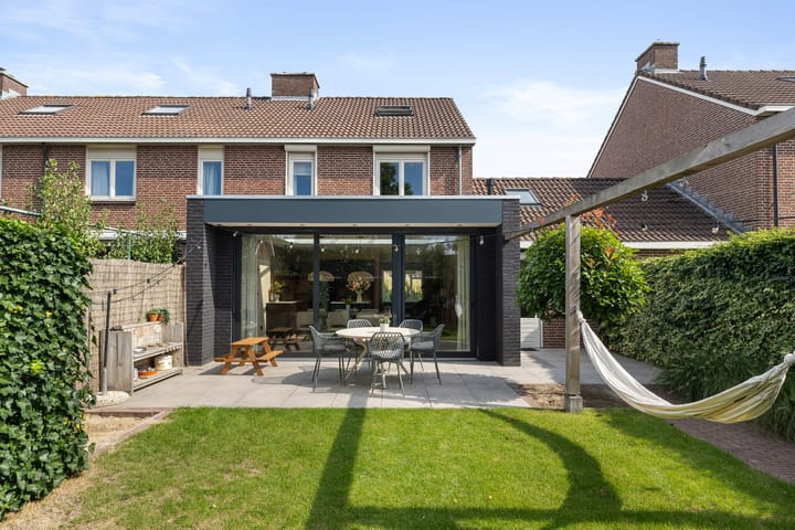 Foto 4 van Gen. Ritchiestraat 10