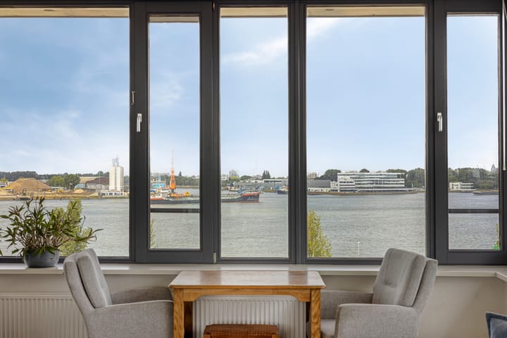 Appartement te koop: Uiterdijk 225, Pernis Rotterdam