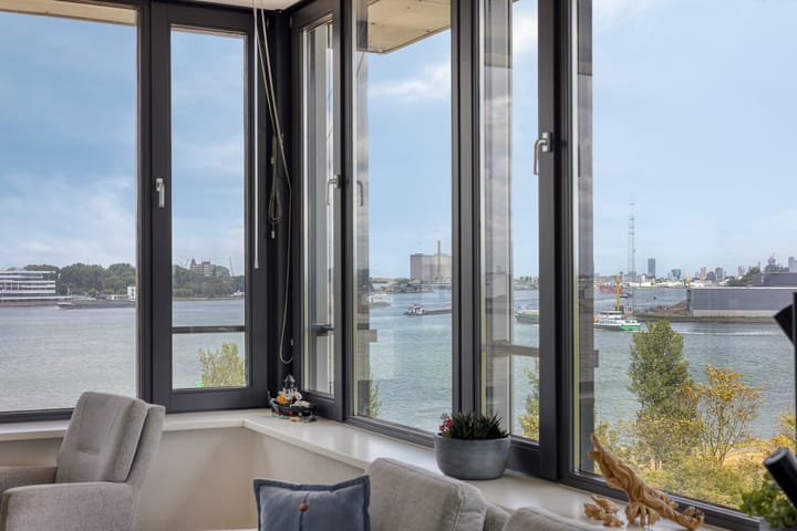 Appartement te koop: Uiterdijk 225, Pernis Rotterdam