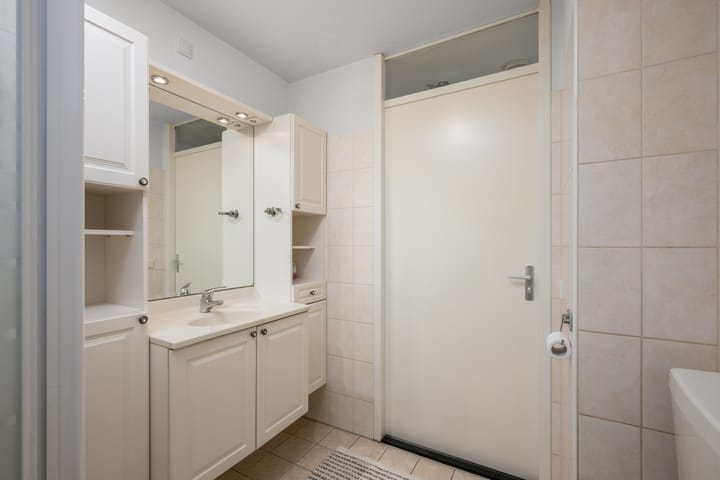 Tussenwoning te koop: Rodinweg 29, Almere