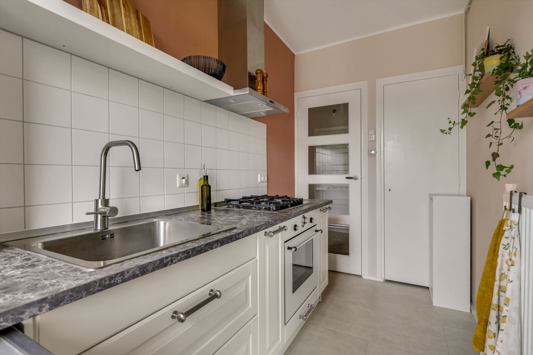 Photo 15 of Joubertstraat 108