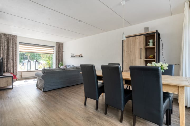 Tussenwoning te koop: Citroenvlinder 123, Meppel